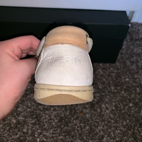 Sperries - Picture 5 of 6